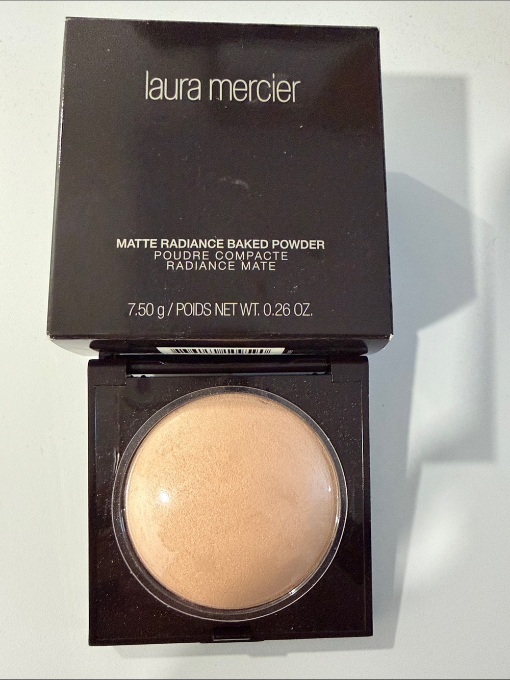 laura mercier Matte Radiance Baked Powder - Warm Beige